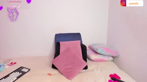 Snapshot of brandy_brow chatting on 11/13/25, 01:48 brandy Independent model online show from 11/13/25, 01:48