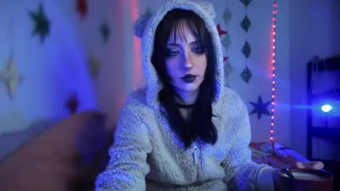 Aurorabut ur dad just calls me Rory online show from 12/19/25, 10:44