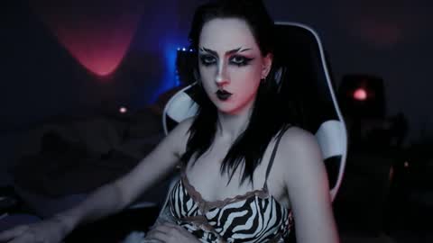 Snapshot of brandy_queen chatting on 03/23/26, 04:44 Aurorabut ur dad just calls me Rory online show from 03/23/26, 04:44