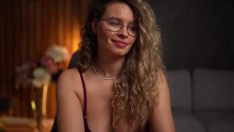 Alex online show from 11/08/25, 05:18