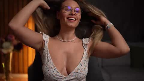 Alex online show from 11/17/25, 05:02