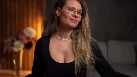 Alex online show from 12/04/25, 06:01