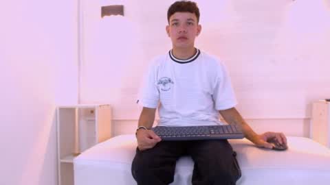 Snapshot of bratt_sanderz chatting on 03/02/26, 12:34 Bratt Sanderz online show from 03/02/26, 12:34