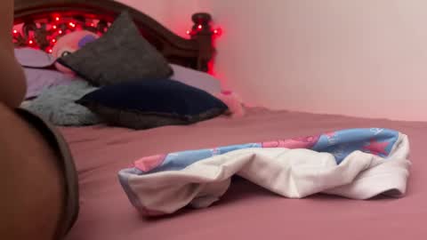 Khate online show from 04/15/26, 03:24