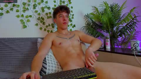 Johny Bravo online show from 09/18/25, 03:03