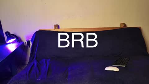 Snapshot of braziliantgirl chatting on 12/28/24, 02:22 Thalia online show from 12/28/24, 02:22