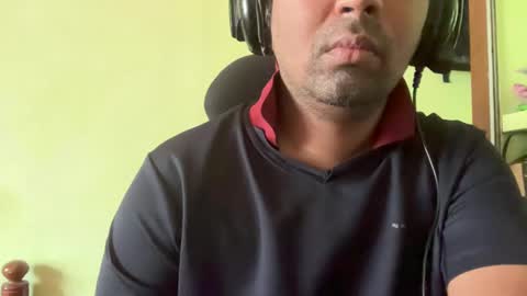 dont tell me u like to see me if you cant follow me online show from 02/19/25, 06:11