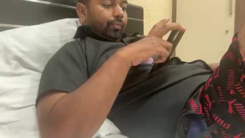 dont tell me u like to see me if you cant follow me online show from 10/19/25, 02:50