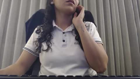 Snapshot of breakfastwithtiffanys chatting on 10/25/25, 12:07 breakfastwithtiffanys online show from 10/25/25, 12:07