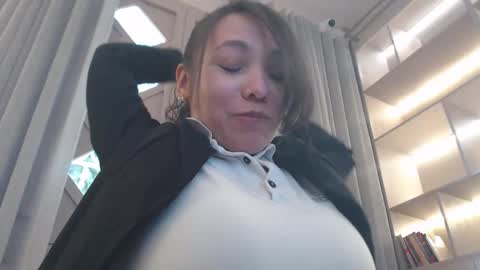 Snapshot of breakfastwithtiffanys chatting on 11/08/25, 03:23 breakfastwithtiffanys online show from 11/08/25, 03:23