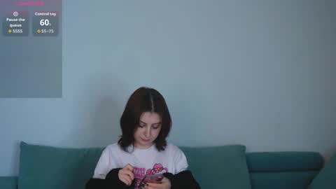 Snapshot of breeonofrio chatting on 04/13/26, 07:03 Olivia online show from 04/13/26, 07:03