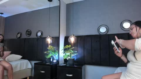   online show from 05/09/26, 05:45