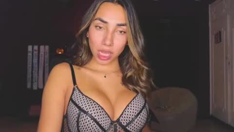 brendaaguerra online show from 01/04/25, 11:59