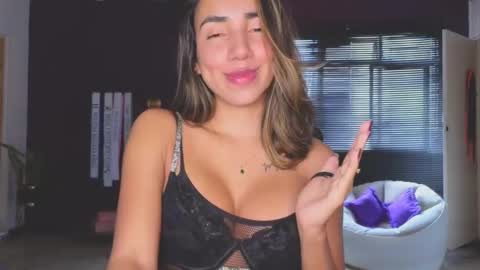 Snapshot of brendaaguerra chatting on 01/10/25, 03:27 brendaaguerra online show from 01/10/25, 03:27