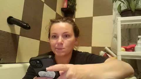 Brenda online show from 05/04/26, 07:32