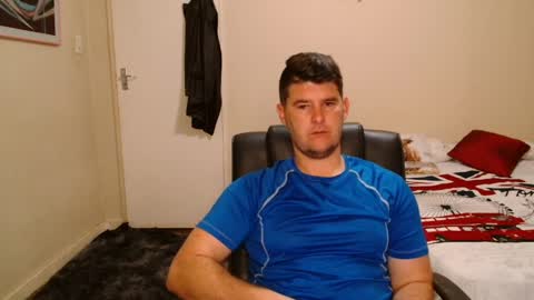 ask me lol online show from 04/10/26, 03:12