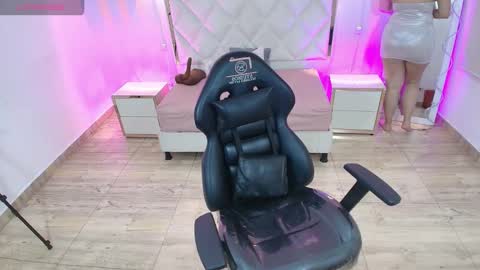 BRENDDA  online show from 10/15/25, 03:39