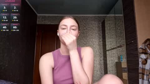 Mia   online show from 02/06/26, 05:12