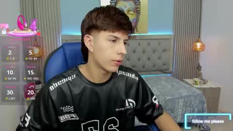 Esteban online show from 12/01/25, 01:54