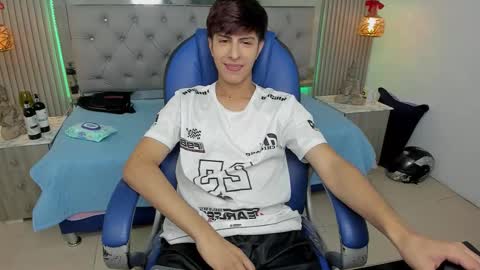 Esteban online show from 01/16/26, 02:37