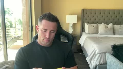 Brett Mycles online show from 10/02/25, 06:04