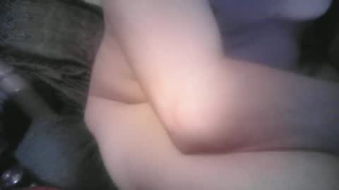 Snapshot of bri20fu chatting on 07/07/26, 06:47 raining down on me online show from 07/07/26, 06:47
