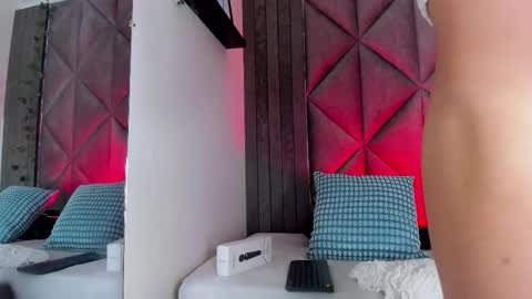 B R I A  online show from 02/18/26, 02:51