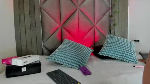 B R I A  online show from 05/26/26, 02:51