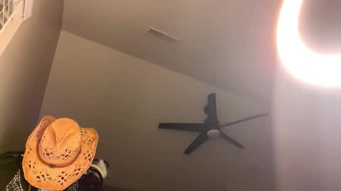 Snapshot of briadominick chatting on 10/30/25, 06:37 Brianna3 online show from 10/30/25, 06:37