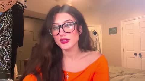 Snapshot of briadominick chatting on 11/01/25, 06:04 Brianna3 online show from 11/01/25, 06:04