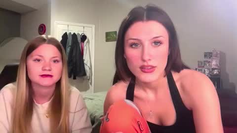 Snapshot of briadominick chatting on 11/14/25, 02:21 Brianna3 online show from 11/14/25, 02:21