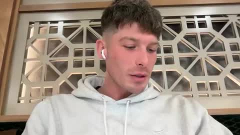 Snapshot of briahcscott chatting on 12/22/25, 07:33 briahcscott online show from 12/22/25, 07:33