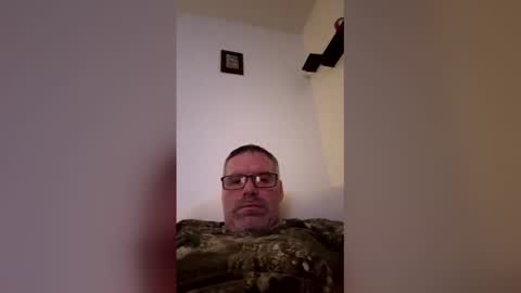 Snapshot of brian38431 chatting on 12/15/25, 12:31 brian38431 online show from 12/15/25, 12:31