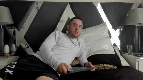 Snapshot of brian_chiki chatting on 03/12/25, 02:12 Brian Chiki online show from 03/12/25, 02:12