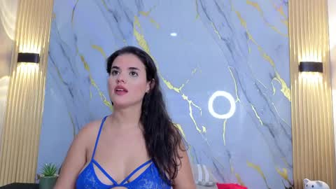 Manuela online show from 04/15/26, 03:35