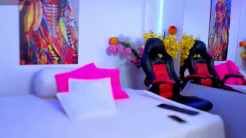 Briana Giil online show from 01/12/26, 06:57