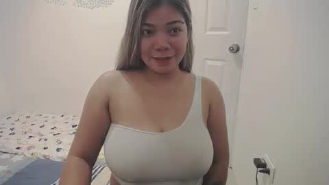 Snapshot of briana_lovexx chatting on 03/07/25, 12:37 Briana online show from 03/07/25, 12:37