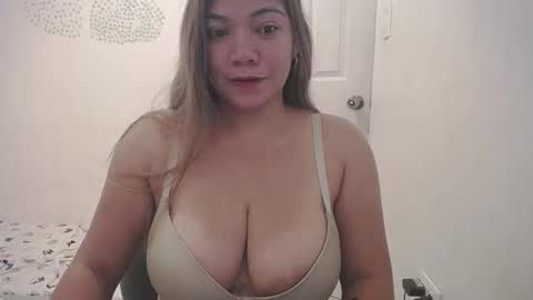 Snapshot of briana_lovexx chatting on 10/06/25, 12:52 Briana online show from 10/06/25, 12:52