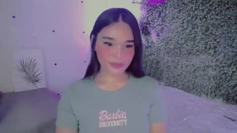 Snapshot of briana_sinclaire chatting on 07/19/26, 09:24 Claire online show from 07/19/26, 09:24