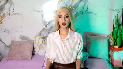 briana_white online show from 07/28/26, 04:50