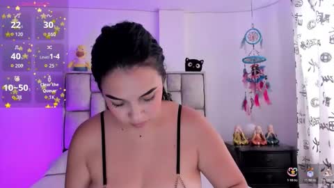 Snapshot of brianaguzman chatting on 11/25/25, 06:08 online show from 11/25/25, 06:08