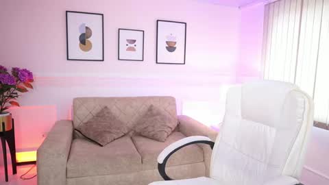 Briana Lane online show from 04/29/26, 06:58