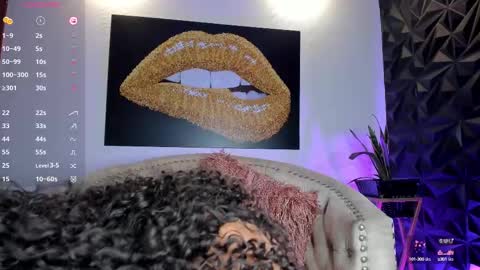 Snapshot of brianathompson chatting on 03/01/25, 10:21 BRIANA online show from 03/01/25, 10:21