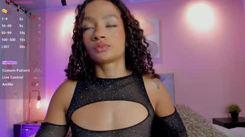 Snapshot of brianathompson chatting on 10/12/25, 11:53 BRIANA online show from 10/12/25, 11:53