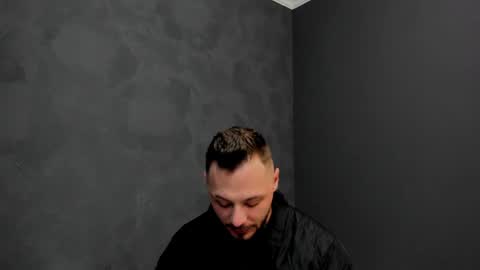 Snapshot of brianhunts chatting on 01/18/25, 06:03 Brian online show from 01/18/25, 06:03