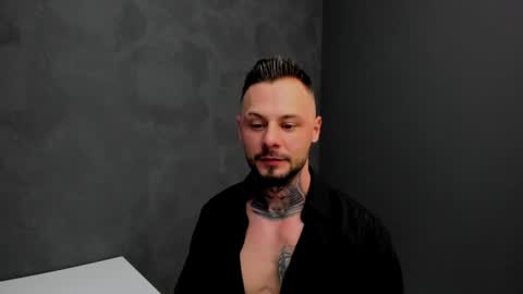 Snapshot of brianhunts chatting on 01/23/25, 08:46 Brian online show from 01/23/25, 08:46