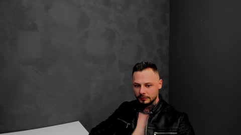 Snapshot of brianhunts chatting on 01/23/25, 11:48 Brian online show from 01/23/25, 11:48