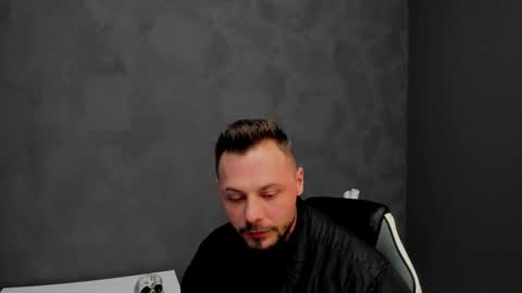 Snapshot of brianhunts chatting on 02/15/25, 06:23 Brian online show from 02/15/25, 06:23