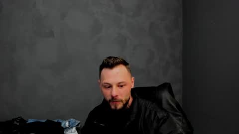 Snapshot of brianhunts chatting on 02/17/25, 06:53 Brian online show from 02/17/25, 06:53