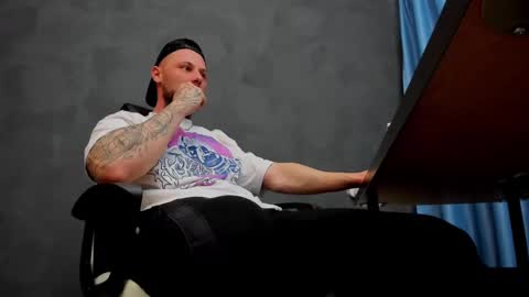 Snapshot of brianhunts chatting on 03/07/25, 06:46 Brian online show from 03/07/25, 06:46